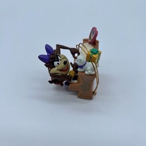 Looney Tunes Taz Tasmanian She-Devil Christmas Collectible Ornament 1997